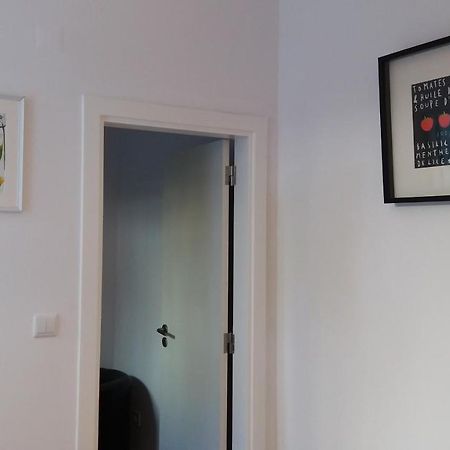 T2 2 Bedroom Flat In Arroios Lisbon Luaran gambar