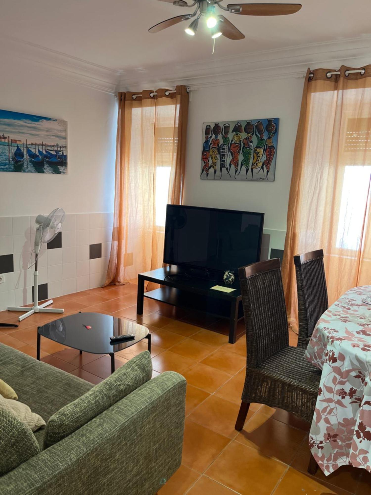 T2 2 Bedroom Flat In Arroios Lisbon Luaran gambar